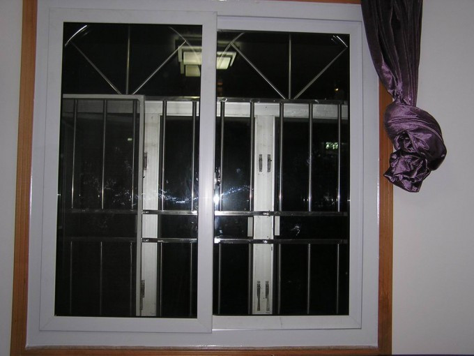 隔音窗户--朗斯隔音窗公司推拉隔音窗  深圳莲花北村（隔音窗型号HG015）